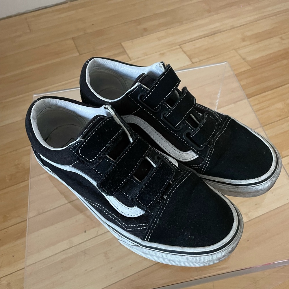 Old skool Velcro Vans